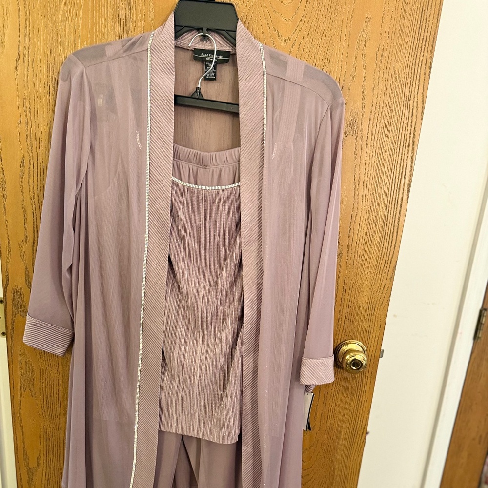 (NWT) R&M Richards Sequin Lined Pant Suit Mauve (18W)